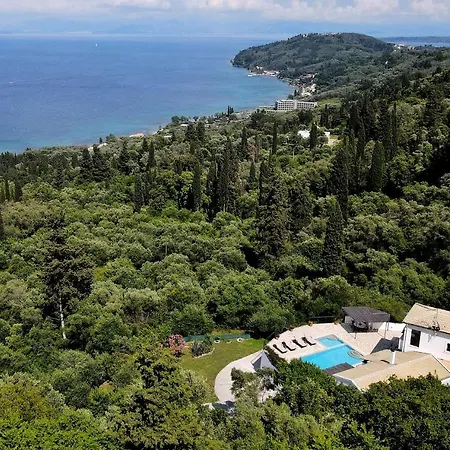 Boukari Villa Chlomos