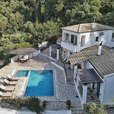 Βίλα Boukari Χλομός