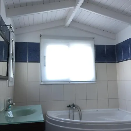 فيلة Boukari Chlomos